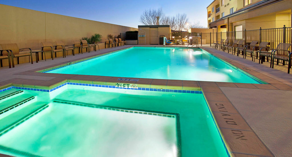 Hotel Courtyard El Paso Airport Exterior foto